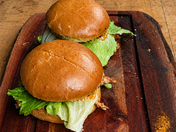 Pulled chicken burger