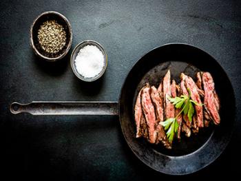 Bavette met Whiskey-pepersaus