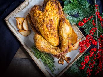 Gepekelde kalkoen met kruidenkorst en appel cider-jus