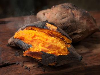 Gepofte zoete aardappel met ras el hanout