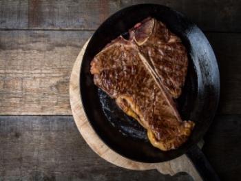 T-Bone steak met geroosterde aardappelen