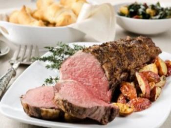 Beef tenderloin with gorgonzola