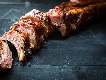 Gegrilde Spareribs met chimichurri