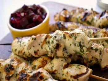 Galinha iogurte Asado (Braziliaanse BBQ Kipspiezen)