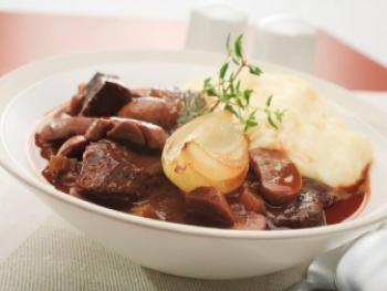 Stefado (Greek-Style Oven Beef Stew)