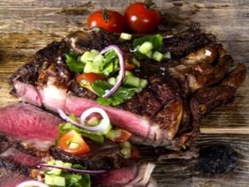 Aberdeen Angus Tomahawk met Chimmichurrisaus
